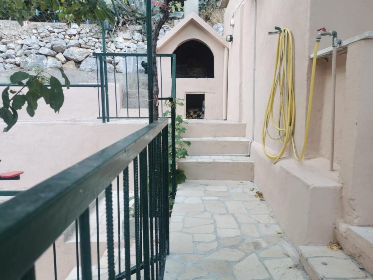 Big And Spacious Apartment In The Heart Of Omiš Екстериор снимка